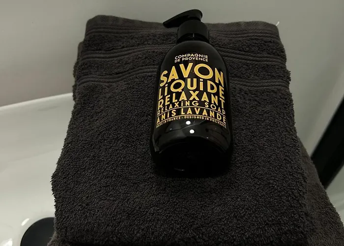 Green Studio Apartment *